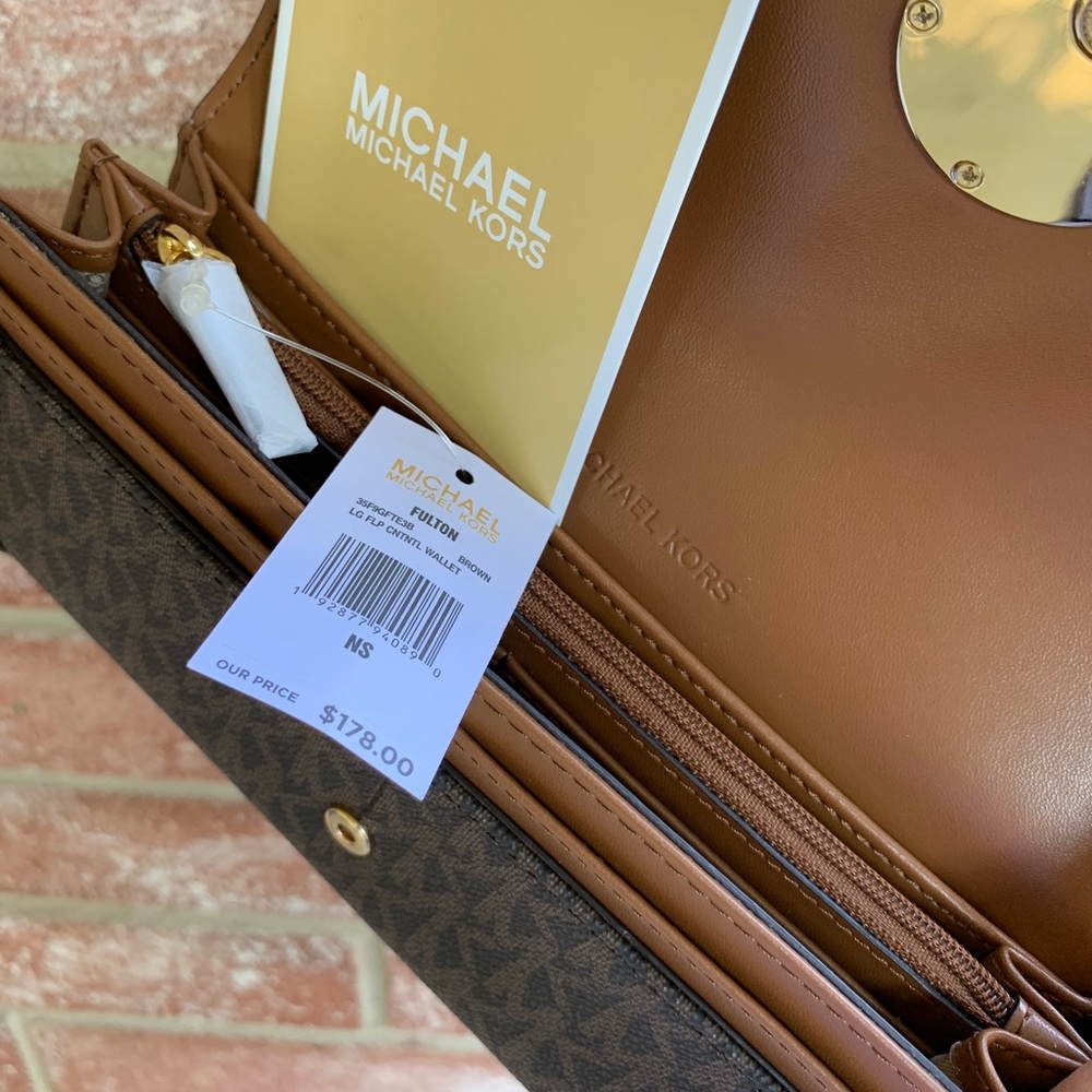 Michael Kors Fulton LG Continental Wallet - Picture 5 of 5